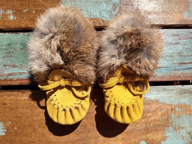 Baby moccasins with fur online