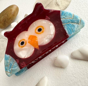 Red and Blue Owl Hair Claw